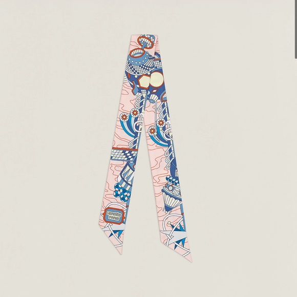 Hermes Accessories - NWT Hermes TWILLY Odyssey Perfect gift!